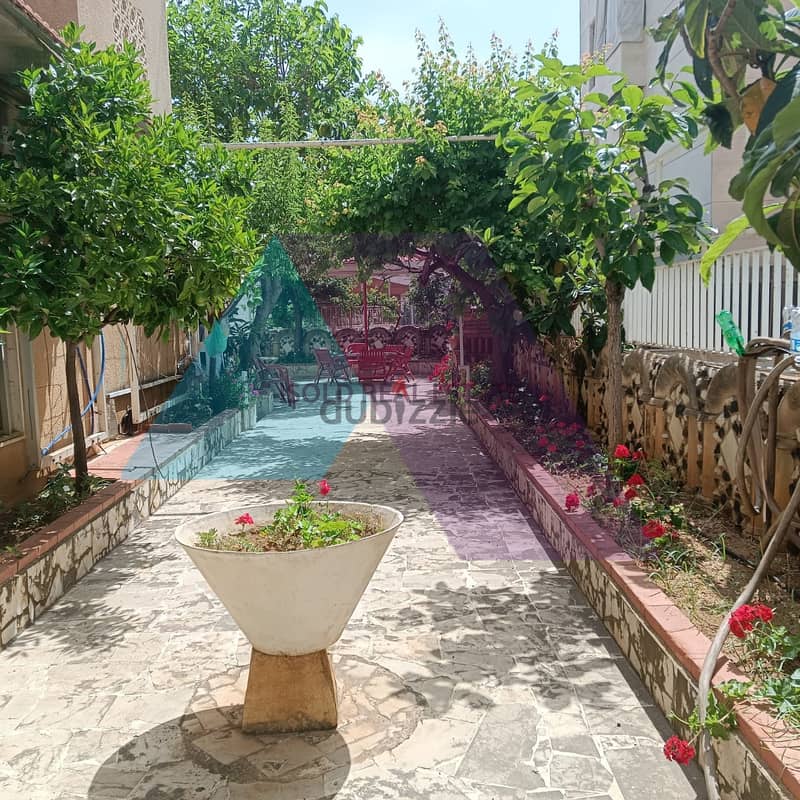 A 230 m2 apartment with 200m2 garden & terrace for sale in Rabweh 1