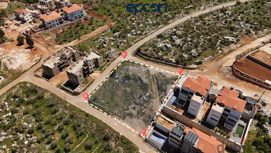 LAND FOR SALE IN A PERFECT LOCATION IN NAKHLE - أرض للبيع في نخلة 1