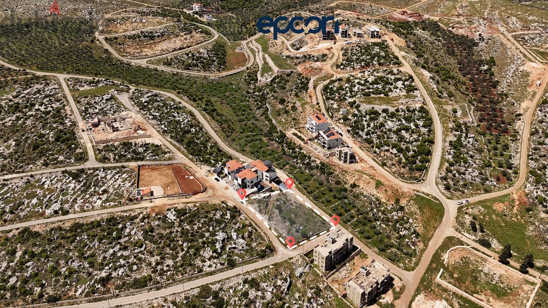 LAND FOR SALE IN A PERFECT LOCATION IN NAKHLE - أرض للبيع في نخلة 3