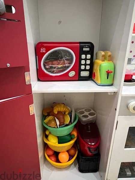 kitchen with toys 1