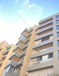 Apartment for sale in Corniche El Mazraa | شقة للبيع في كورنيش المزرعة