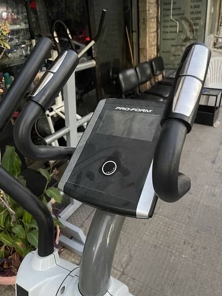 elliptical proform like new foldable heavy duty 3