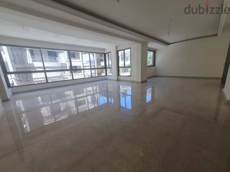 Apartment for sale in Sanayehشقة للبيع في الصنايع 0