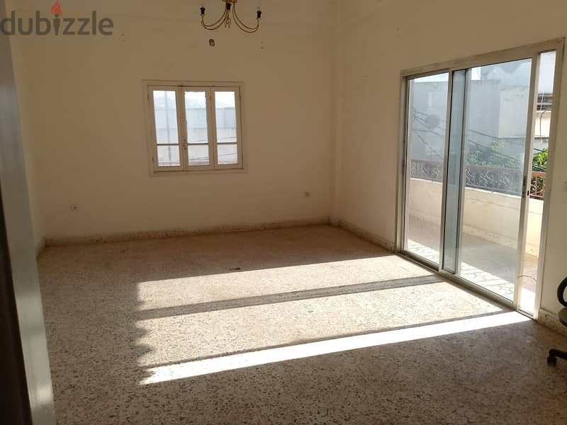 180 Sqm | Apartment For Rent In Hadath 0