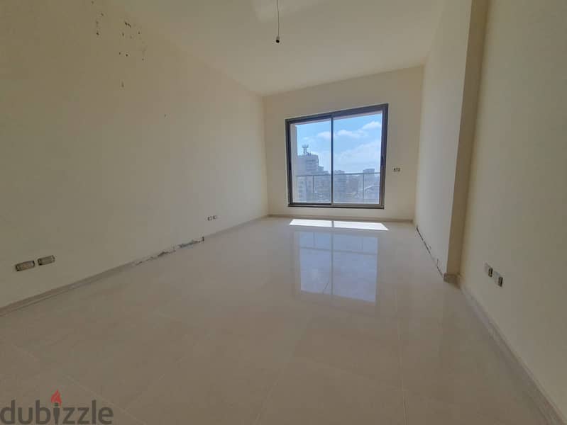 Apartment for sale in Sanayehشقة للبيع في الصنايع 5