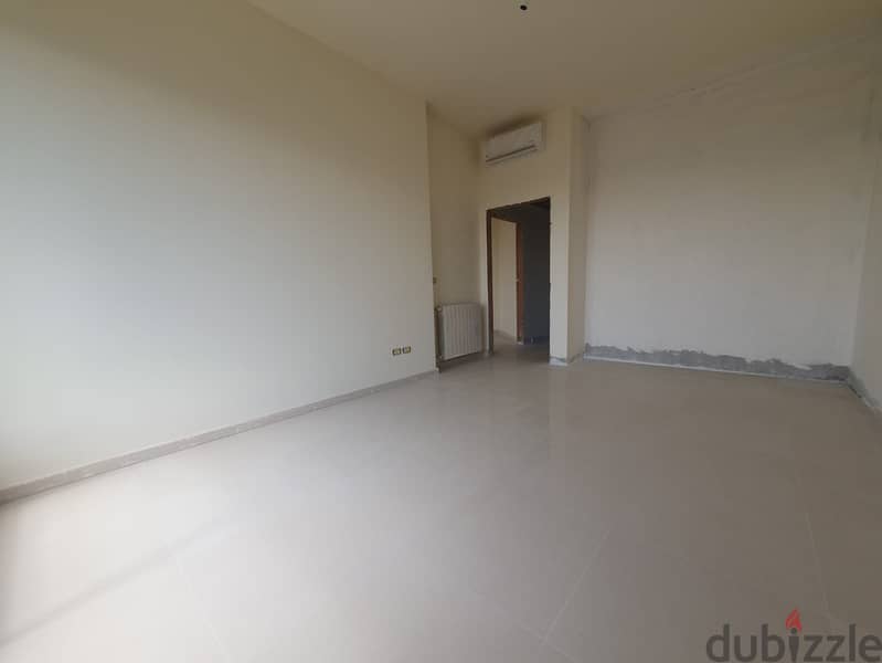 Apartment for sale in Sanayehشقة للبيع في الصنايع 8