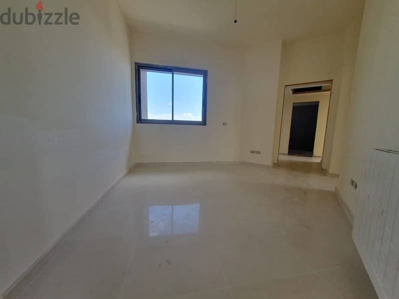 Apartment for sale in Sanayehشقة للبيع في الصنايع 3