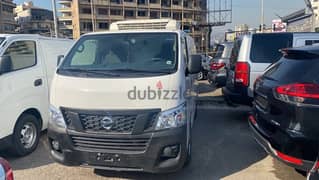 Nissan Van 2016 urvan 107000 km company source خارق النظافة مع براد