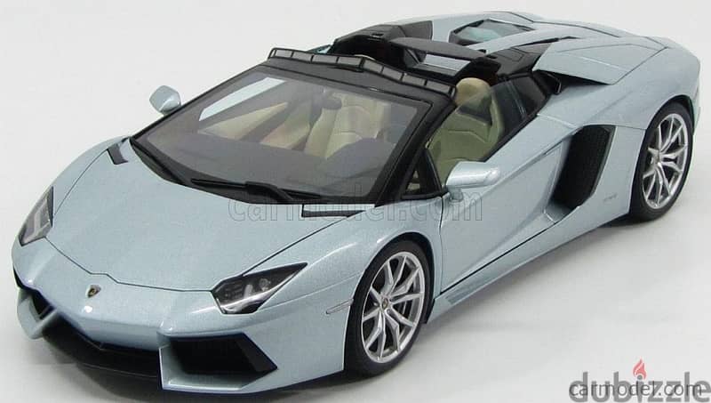 1/18 diecast Autoart FACTORY SEALED Lambo Avent LP700-4 Roadster 6