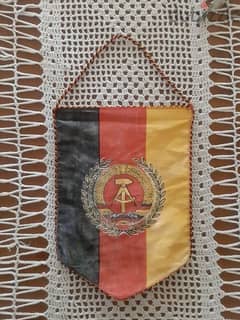 علم المانيا الشرقية