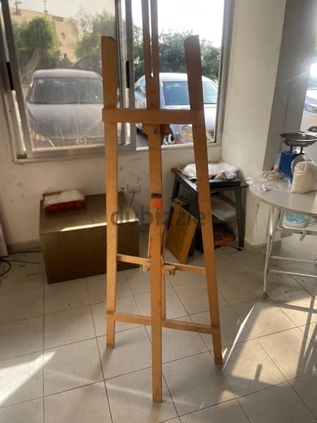 hand made painting stand 1