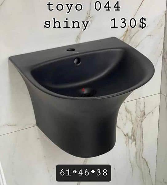 كراسي حمام تعليق اسود. black wall hung toilet seat 7