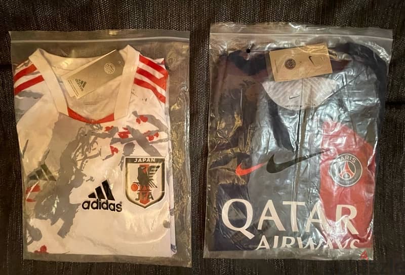 japan special kit(size medium)psg home kit 23/24 (size medium) 0