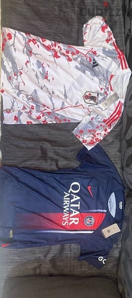 japan special kit(size medium)psg home kit 23/24 (size medium) 1