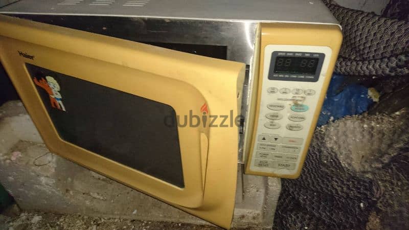 microwave haier very good condition 1