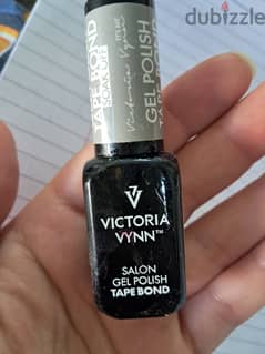 Victoria Vynm tape bond