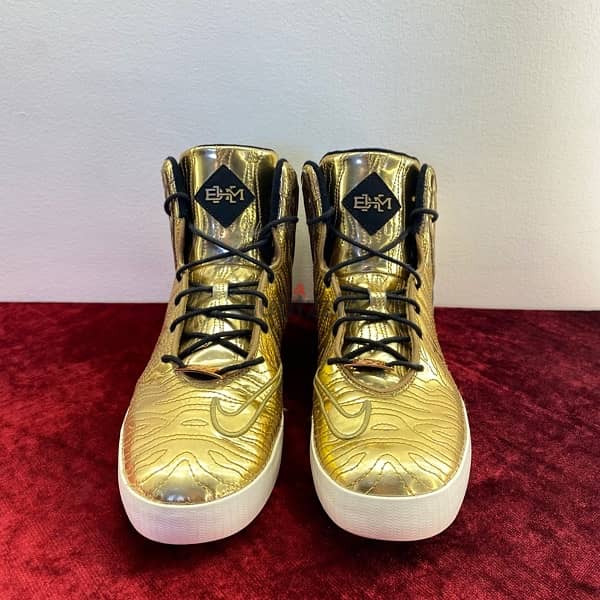 NIKE Lebron XI NSW Lifestyle BHM Sneakers. 6