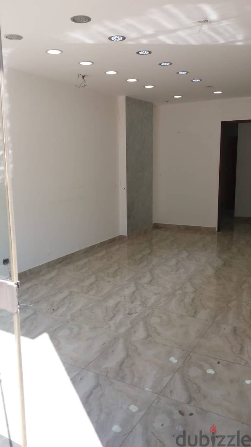 Shop of 3 floors in Zalka for sale محل تجاري 3 طوابق للبيع في الزلقا 1