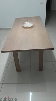 table - طاولة