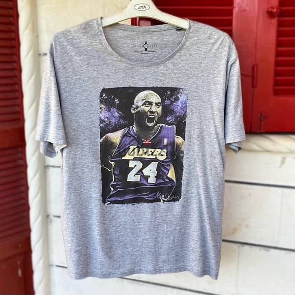 CELEBRITY ICONS #24 Kobe Bryant NBA Lakers T-Shirt. 1