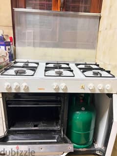 Kitchen oven