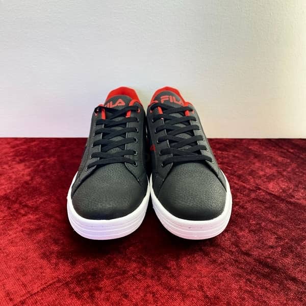 FILA Hexo Low-Top Black & Red Sneakers. 5