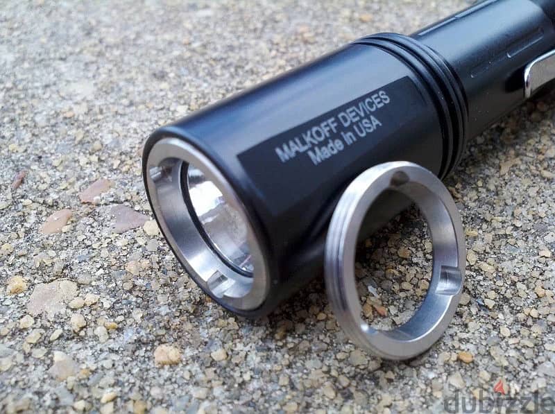 Malkoff Bodyguard Flashlight + Xtar X2 Li-ion Charger + SS Bezel Ring 6