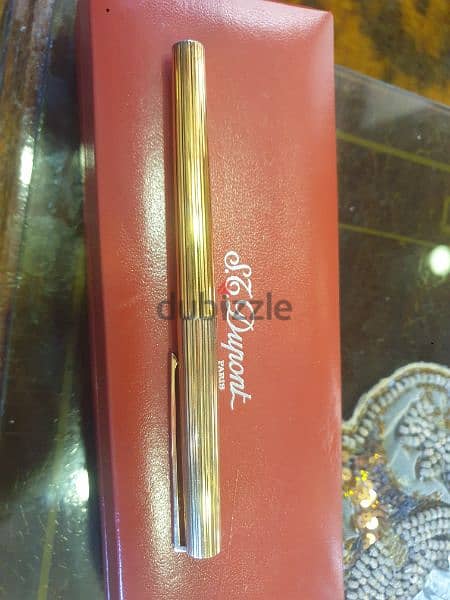 Dupont fountain pen,in excellent condition,Gold plated 3