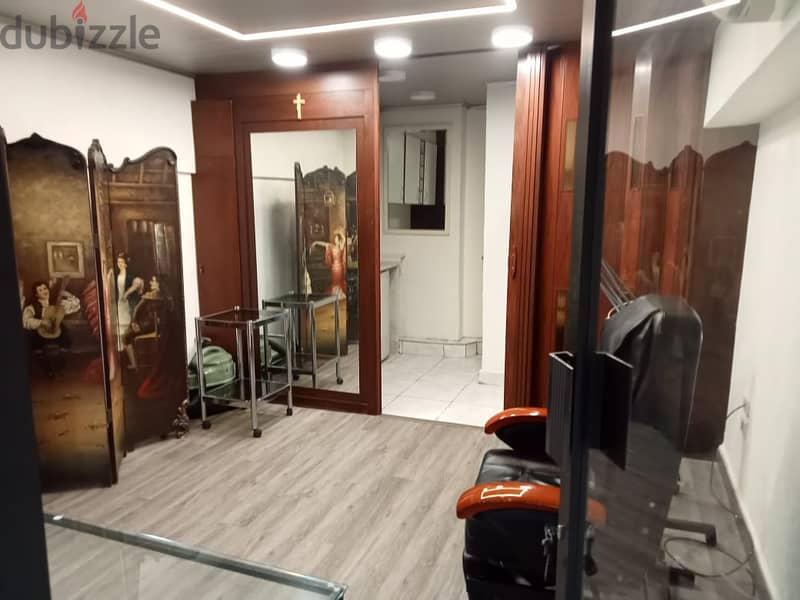 16 Sqm for rent prime location in Achrafieh 0