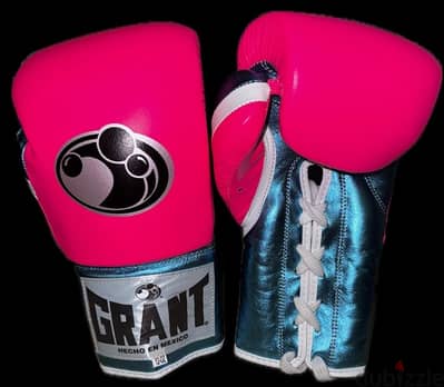 Boxing gloves