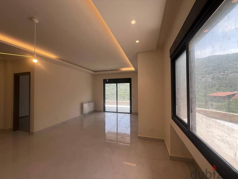 Apartment for sale in Baabdat With Installment شقة للبيع في بعبدات 1