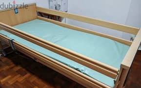 سرير طبي الماني /   medical bed with remote