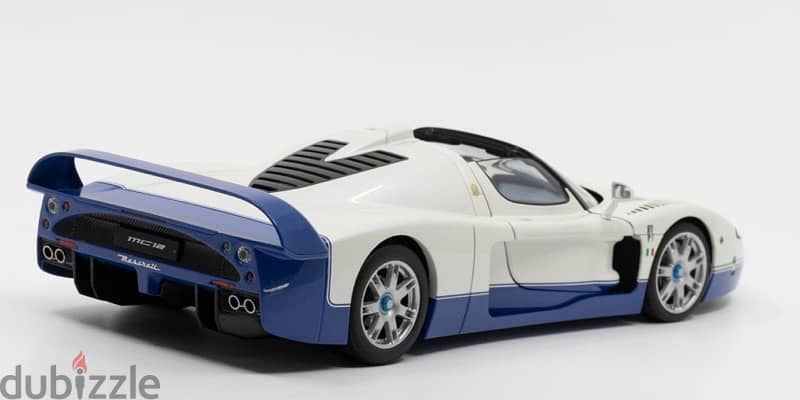 1/18 diecast Autoart FACTORY SEALED Maserati MC12  EXTREMELY RARE. 6