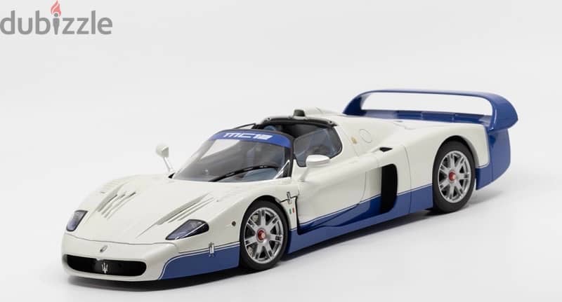 1/18 diecast Autoart FACTORY SEALED Maserati MC12  EXTREMELY RARE. 7