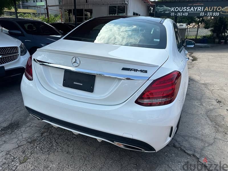 Mercedes Banz C300 4 Matic 2017 like new very clean Car for Sale 3