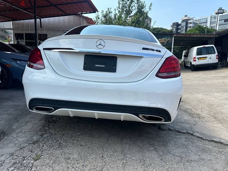 Mercedes Banz C300 4 Matic 2017 like new very clean Car for Sale 5