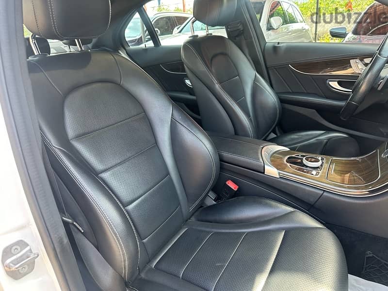 Mercedes Banz C300 4 Matic 2017 like new very clean Car for Sale 8