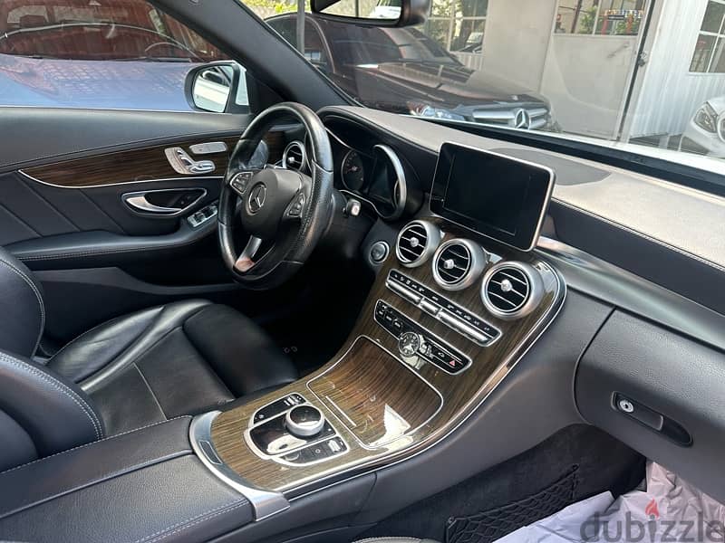 Mercedes Banz C300 4 Matic 2017 like new very clean Car for Sale 9