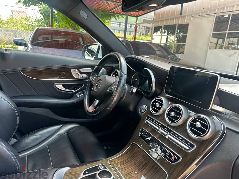 Mercedes Banz C300 4 Matic 2017 like new very clean Car for Sale 11