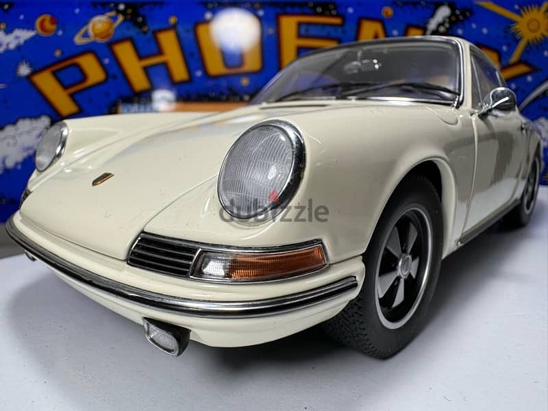 1/18 diecast Autoart Porsche 911 S 1967 Ivory White NEW SHOP STOCK 10