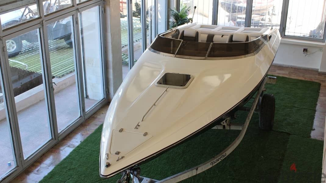 boat special price 9,900$ 3