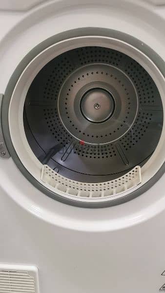 Dryer Daewoo 8kg Condenser نشافة دايو بدون نبريش 2