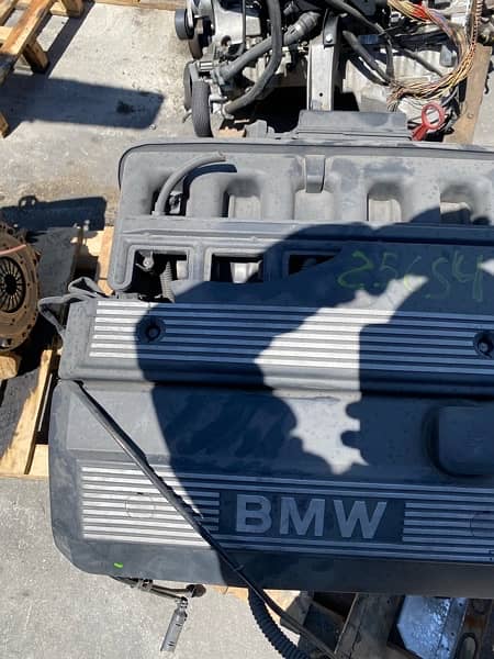 BMW MERCEDES GOLF spare parts and engines for all type of cars 1