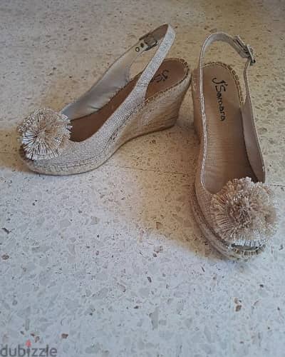 Beige sandals size 36.5. new