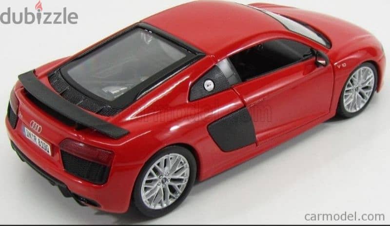 Audi R8 V10 (2015) diecast car model 1;24. 4