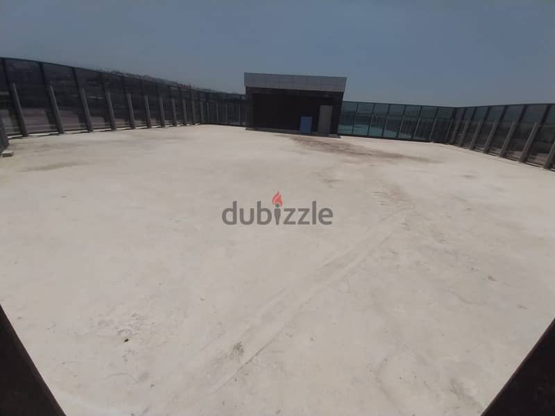 Rooftop for rent in prime location in Mkalles  للاستثمار روف 0