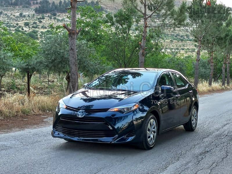 2018 Toyota Corolla LE 1