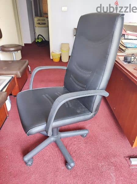 Leather office chair (Nice Price) 2