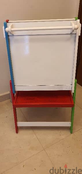 White wooden board/ لوح خشبي 1