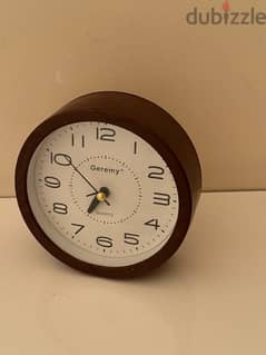 Simple Round Plastic Alarm Clock Small Desktop Clock